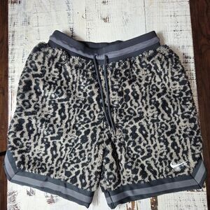 Nike Men’s Premium Basketball Leopard Moon Fossil Shorts Gray DQ6176-087 Size M
